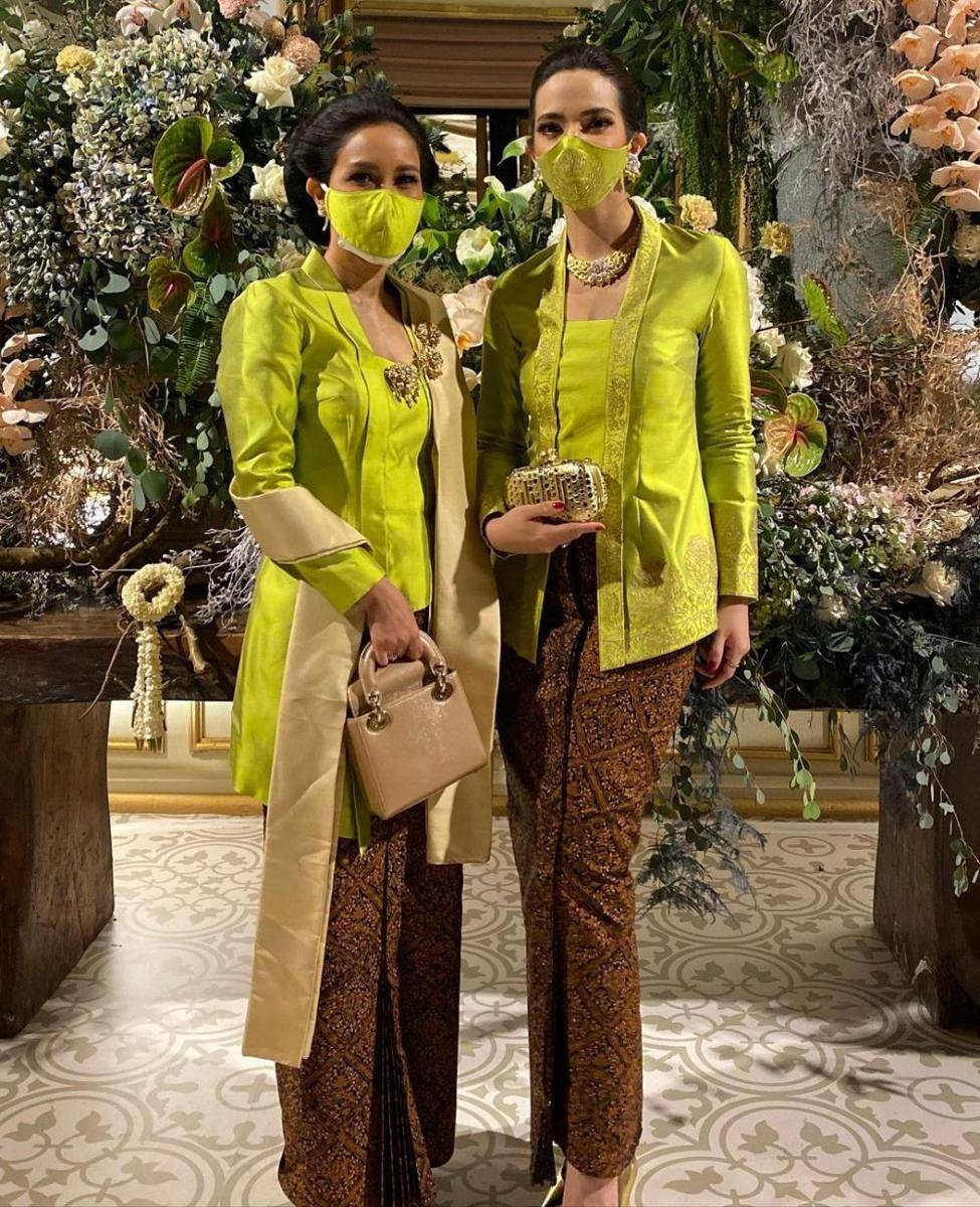 Kebaya Nia Ramadhani (instagram.com/ramadhaniabakrie)
