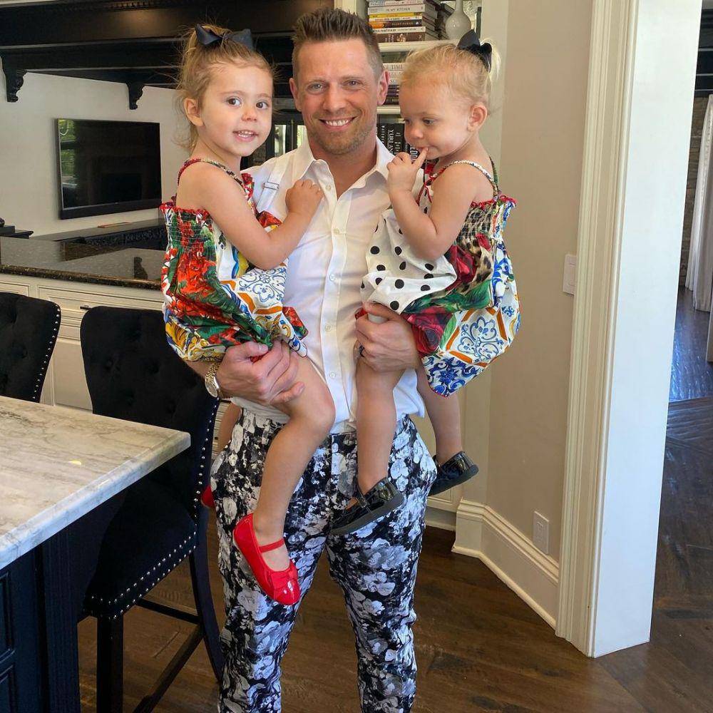 Monroe Sky Mizanin, The Miz, Madison Jade Mizanin (instagram.com/mikethemiz)