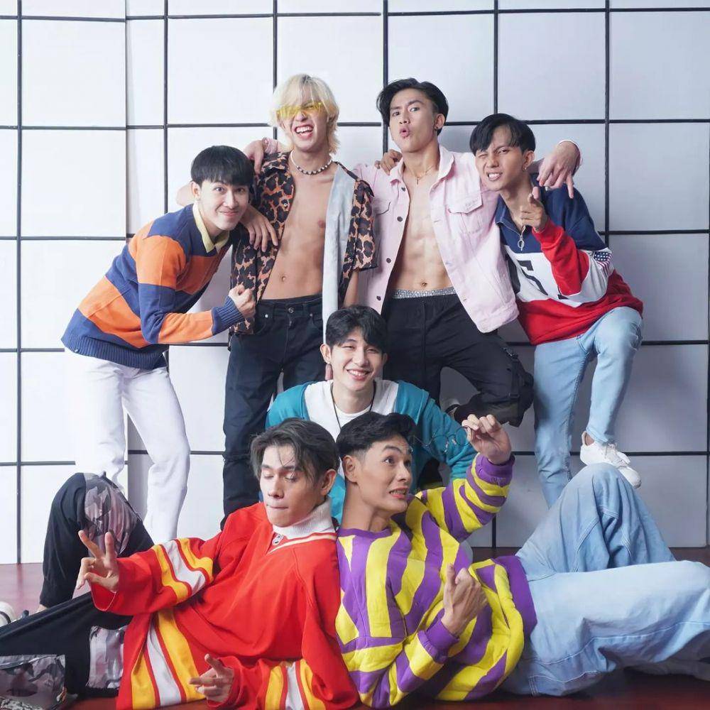 boy group 8teen (instagram.com/rivaldyashari/)
