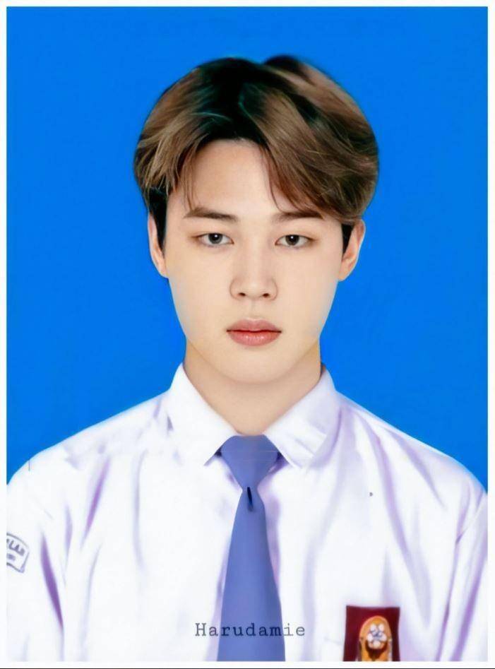 editan pas foto member BTS (twitter.com/harudamie)