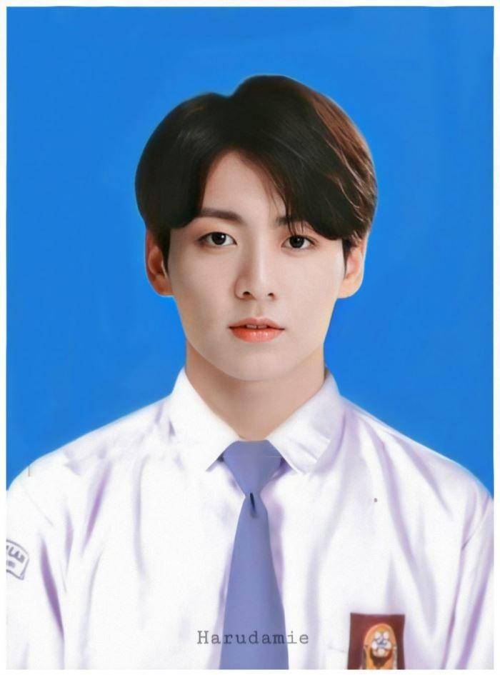 editan pas foto member BTS (twitter.com/harudamie)