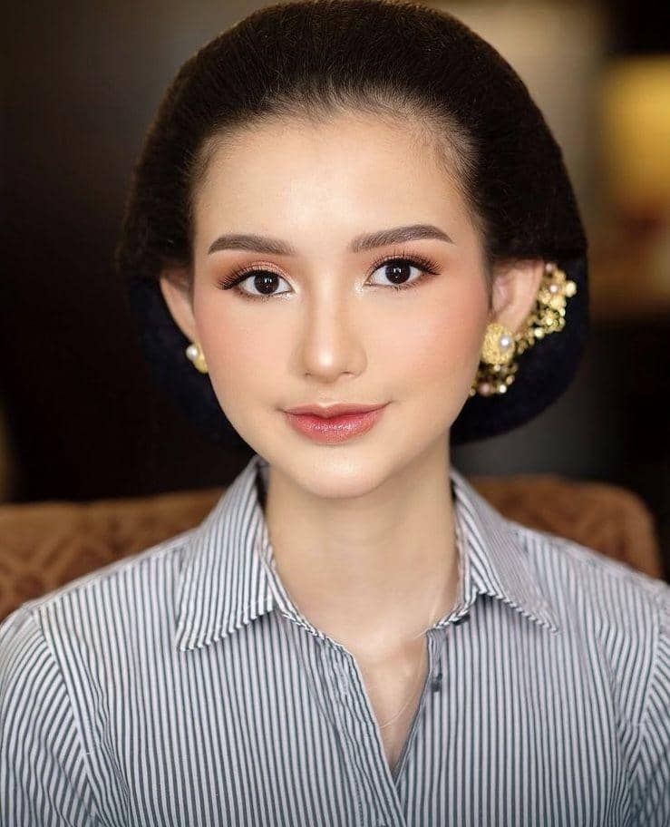 Sarah Menzel di 7 bulanan Aurel (Instagram.com/cantikawannadewi)