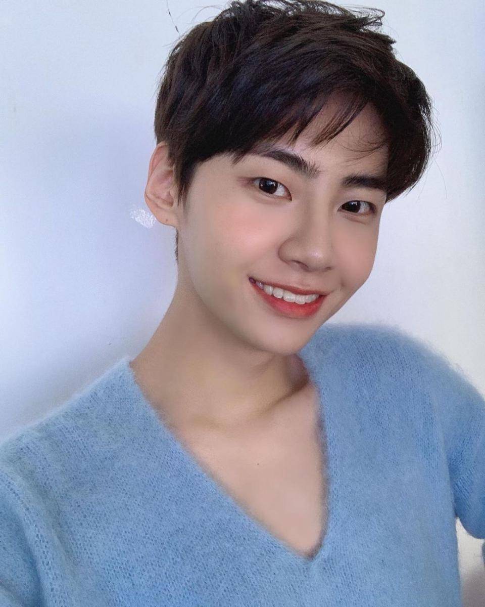 Lee Jinhyuk (instagram.com/ljh_babysun)
