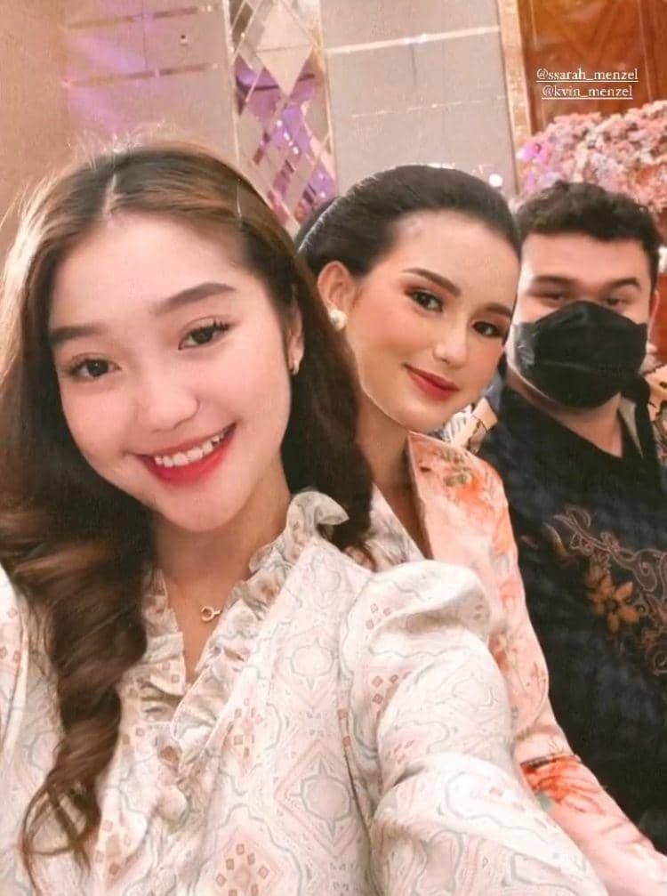 Sarah Menzel di 7 bulanan Aurel (Instagram.com/ssarah_menzel)