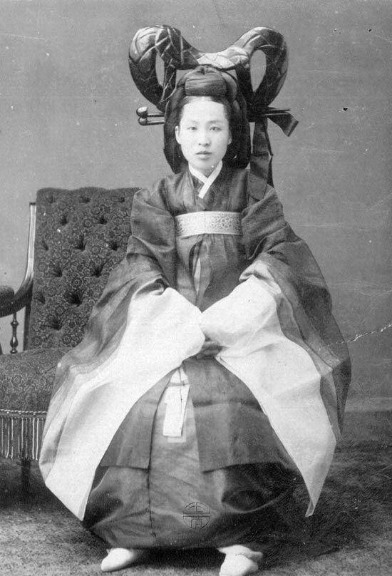 potret Permaisuri Myeongseong (commons.wikimedia.org/寧安)
