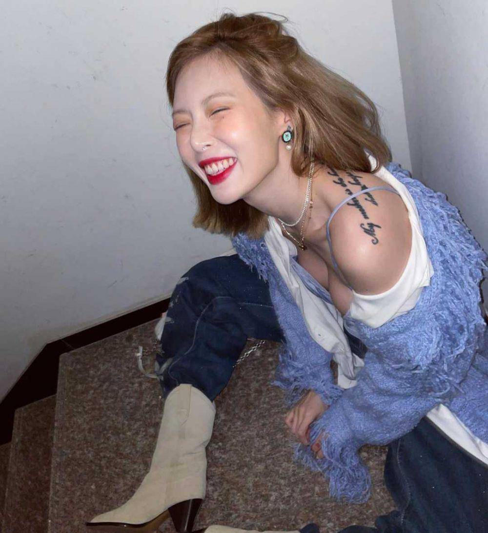 HyunA (instagram.com/hyunah_aa)