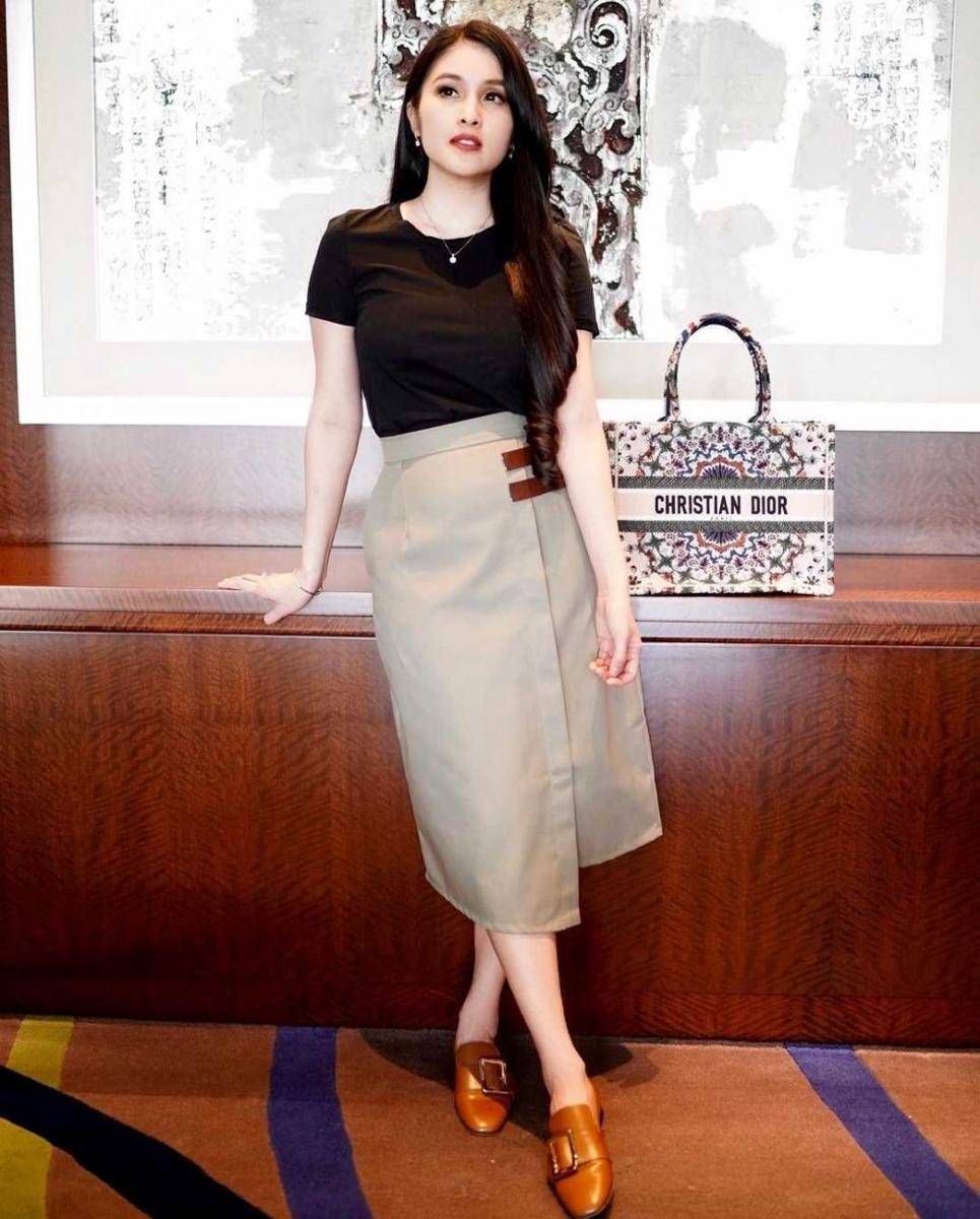 Sandra Dewi (instagram.com/sandradewi88)