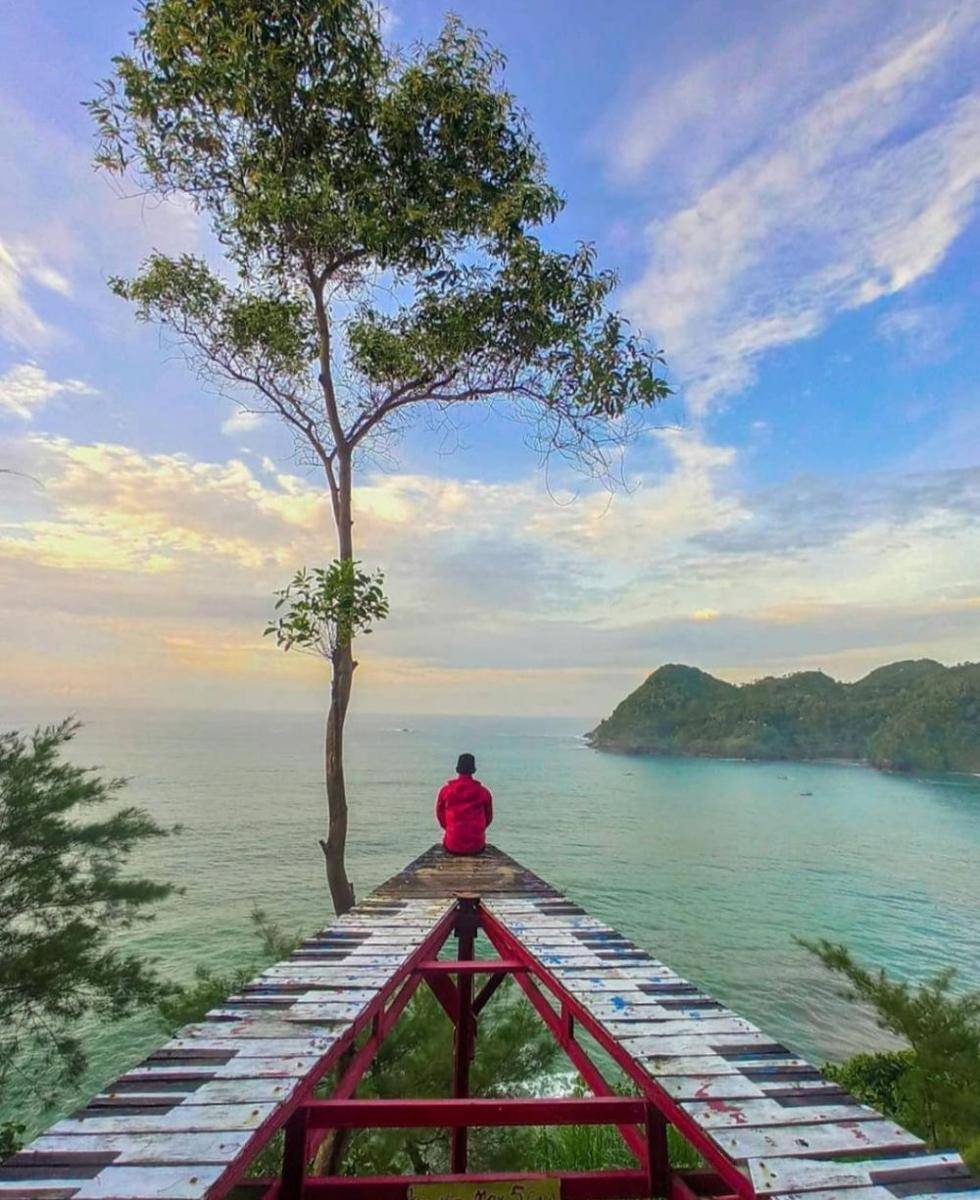 Pantai Watu Bale (instagram.com/angga1219)