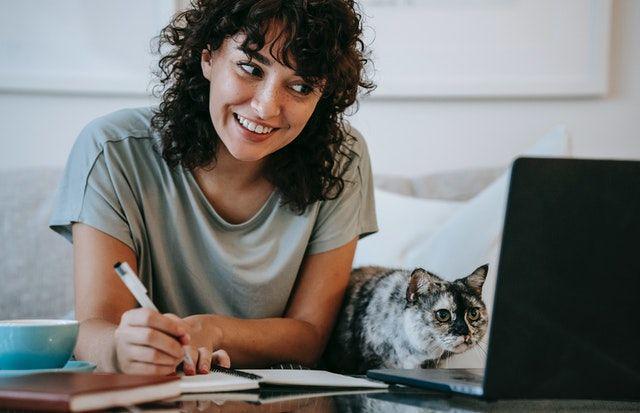 5 Momen Waktu Inspiratif agar Lancar Menulis, Bye Writer's Block