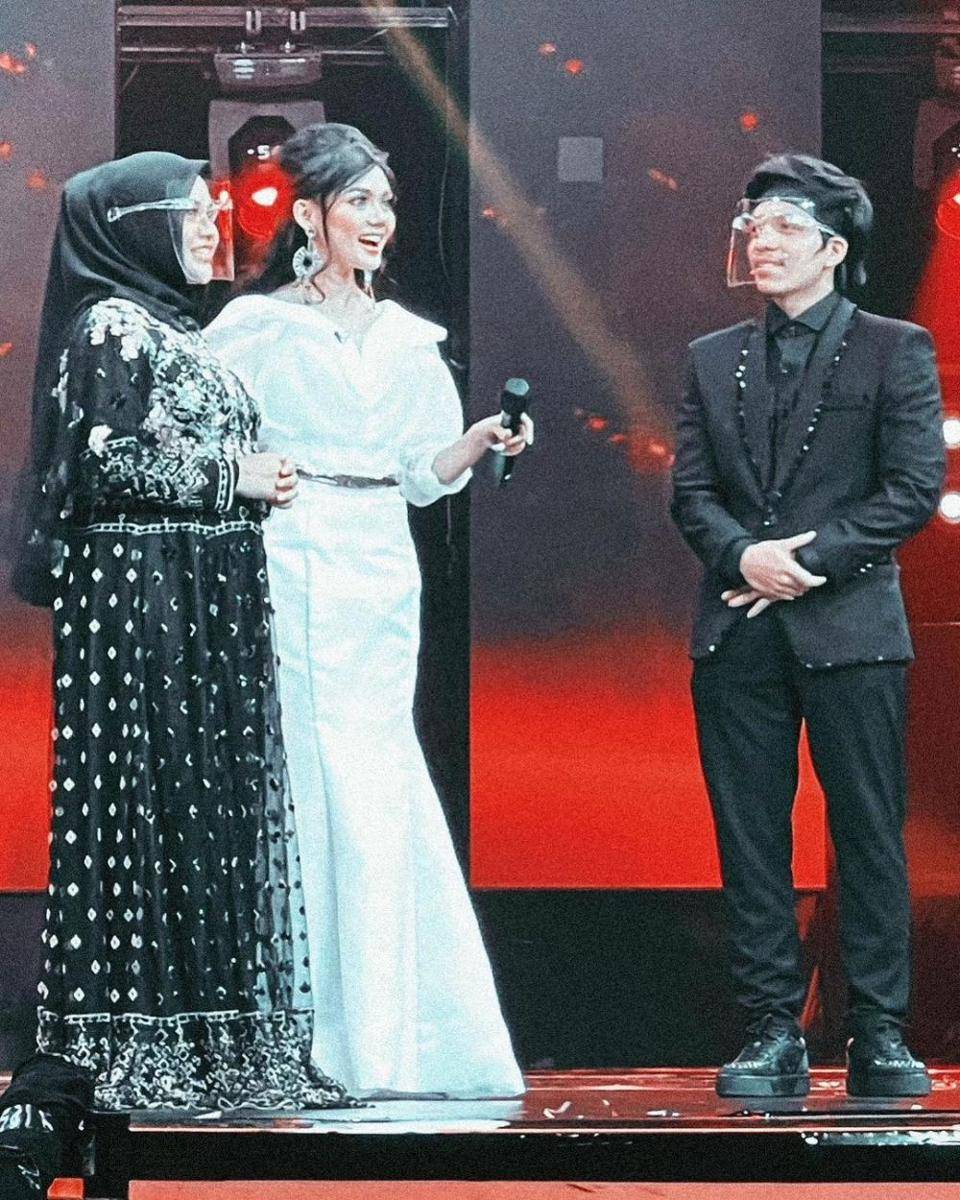 potret Rina Nose (instagram.com/rinanose16)