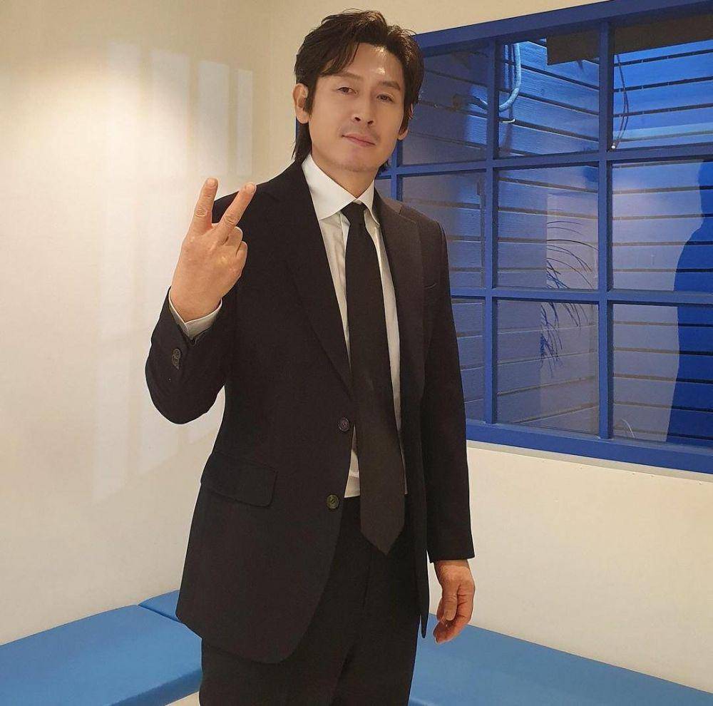 Sol Kyung Gu (instagram.com/cjes.tagram)