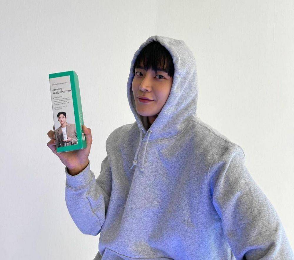 Rowoon (instagram.com/ewsbdi)