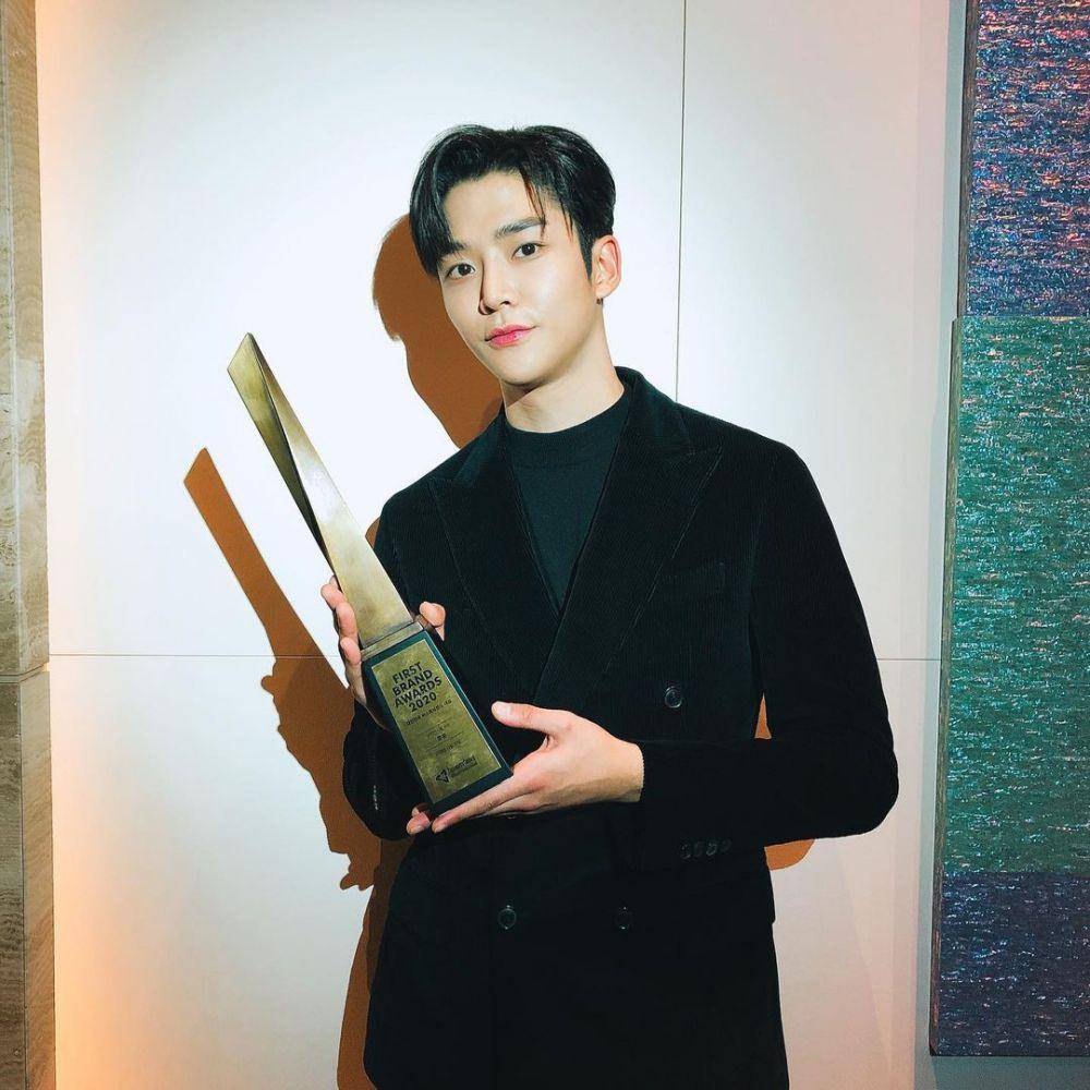 Rowoon (instagram.com/ewsbdi)