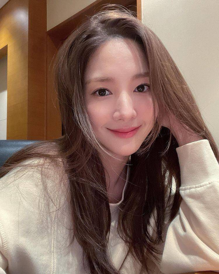 Park Min Young (instagram.com/rachel_mypark)