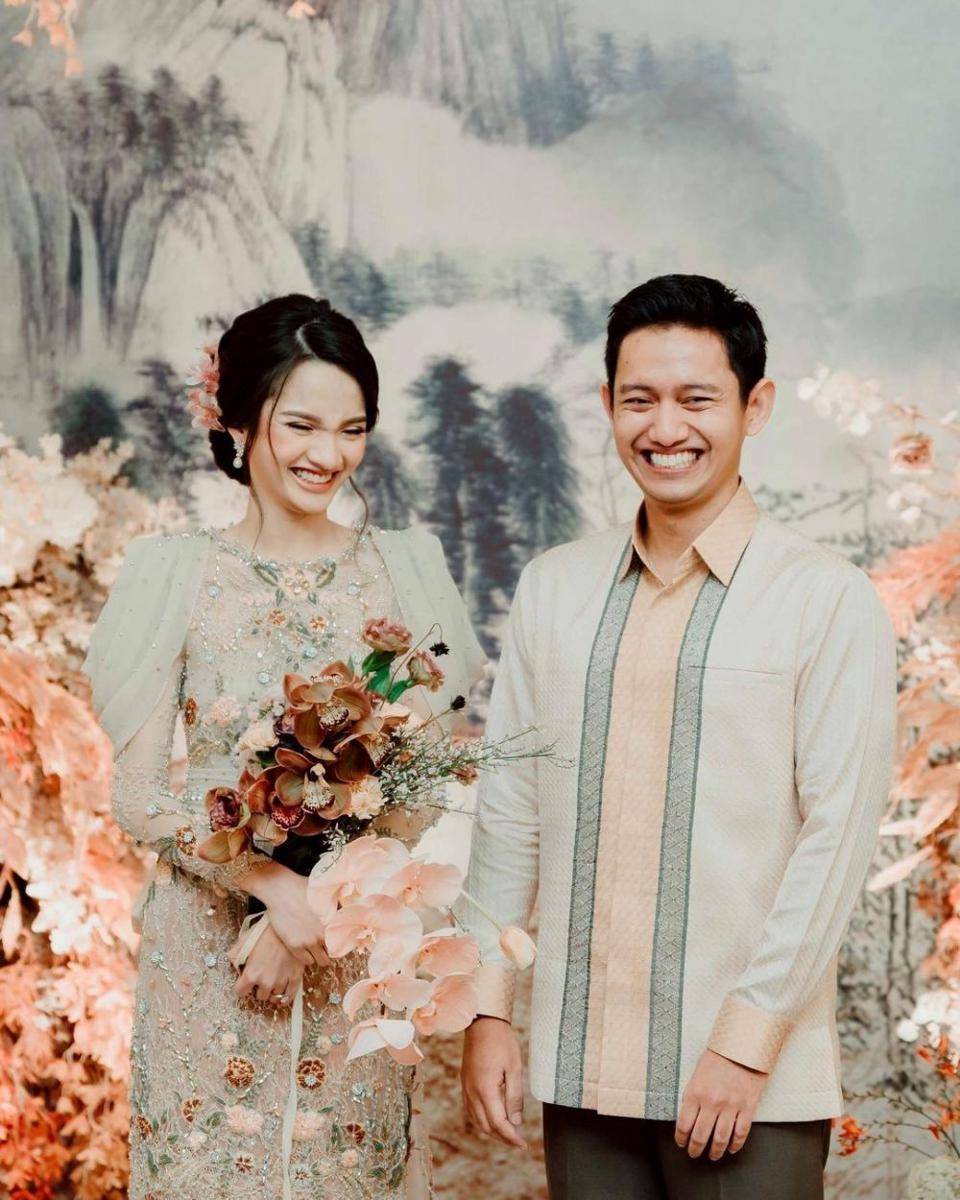Lamaran Belva Devara dan Sabrina Anggraini. (Visuel Project via Instagram.com/sabrinaanggraini)