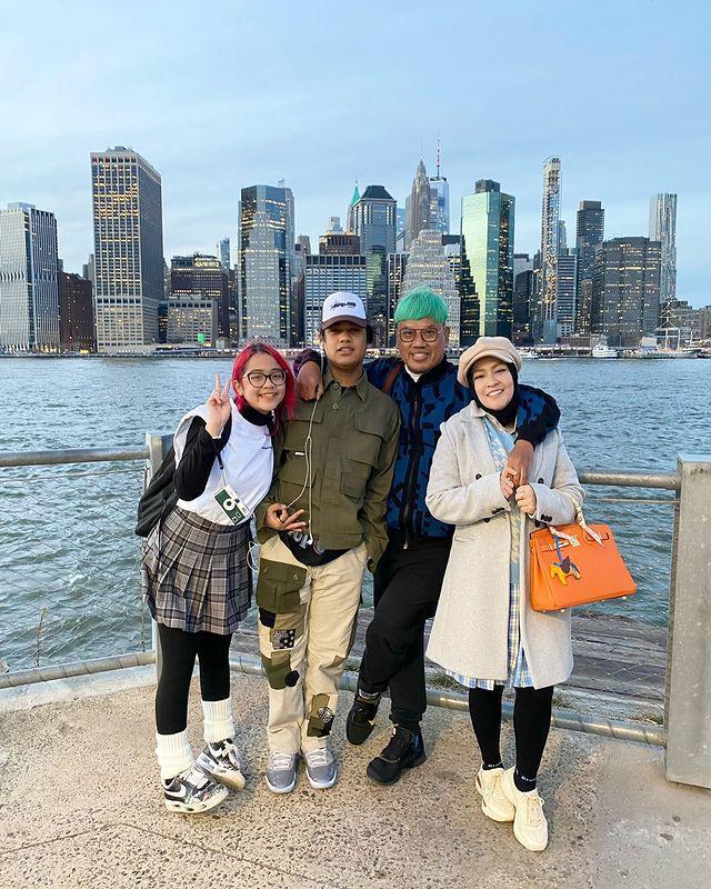 10 Potret Keluarga Uya Kuya Libur Akhir Tahun di New York