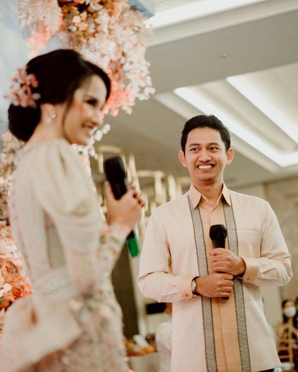Lamaran Belva Devara dan Sabrina Anggraini. (Visuel Project via Instagram.com/sabrinaanggraini)