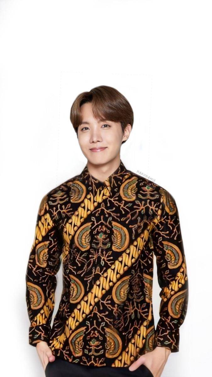 foto editan BTS pakai batik (twitter.com/harudamie)