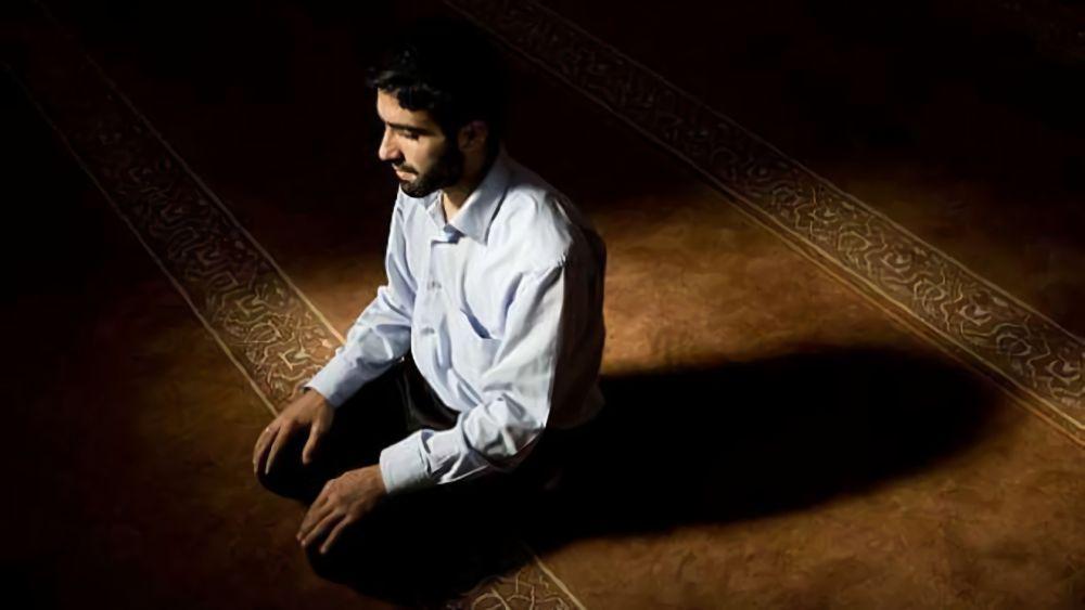 Perintah Menjalankan dan Ayat Al-Quran tentang Sholat Tahajud
