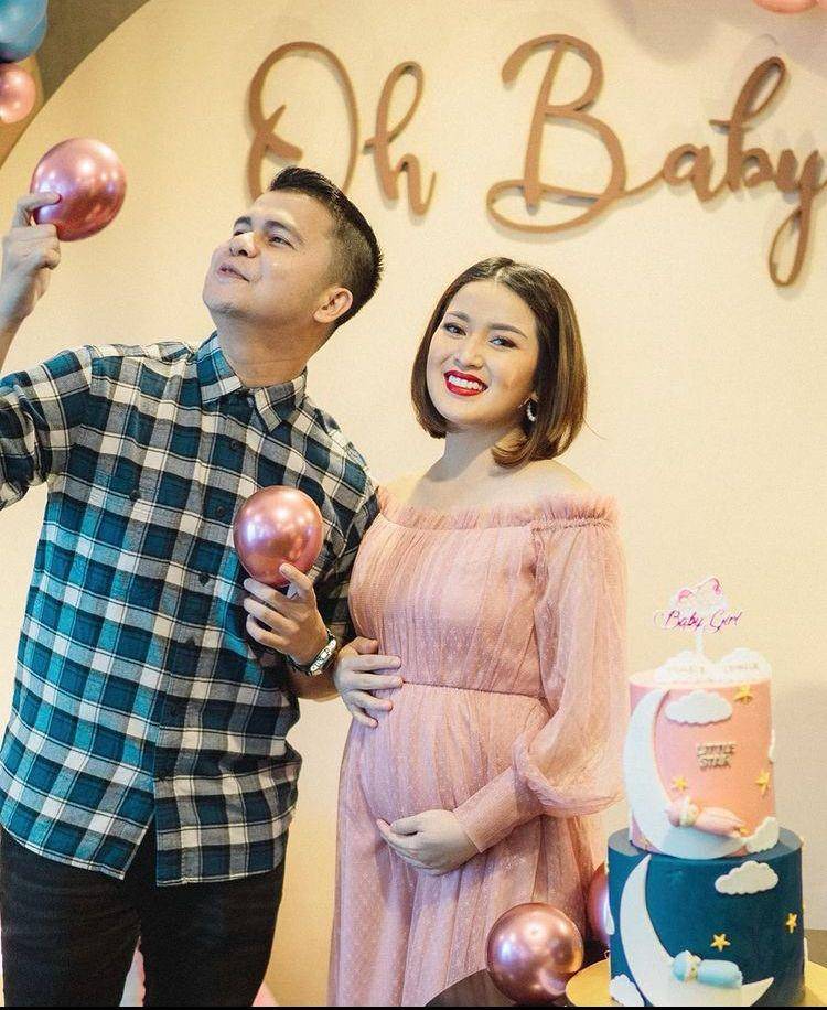 Rosiana Dewi dan Handika Pratama (instagram.com/rsn.dw)