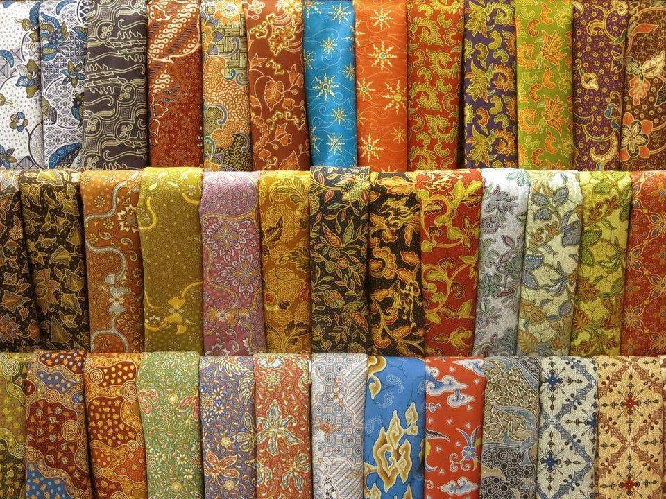 ilustrasi batik (livingnomads.com)
