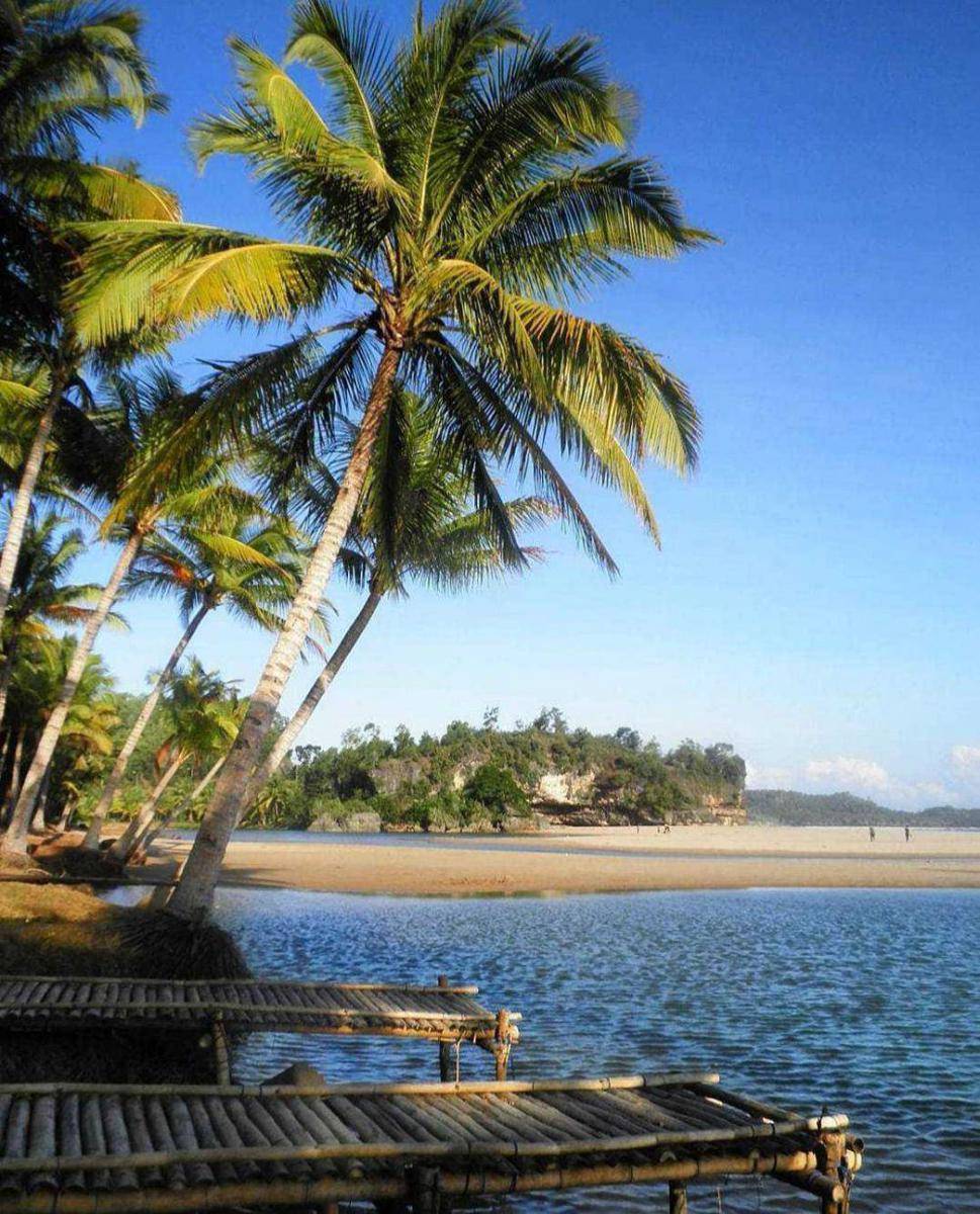 Pantai Soge (instagram.com/visiteastjava)