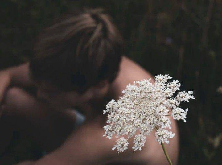 ilustrasi kesedihan (unsplash.com/Gabriel Meinert)