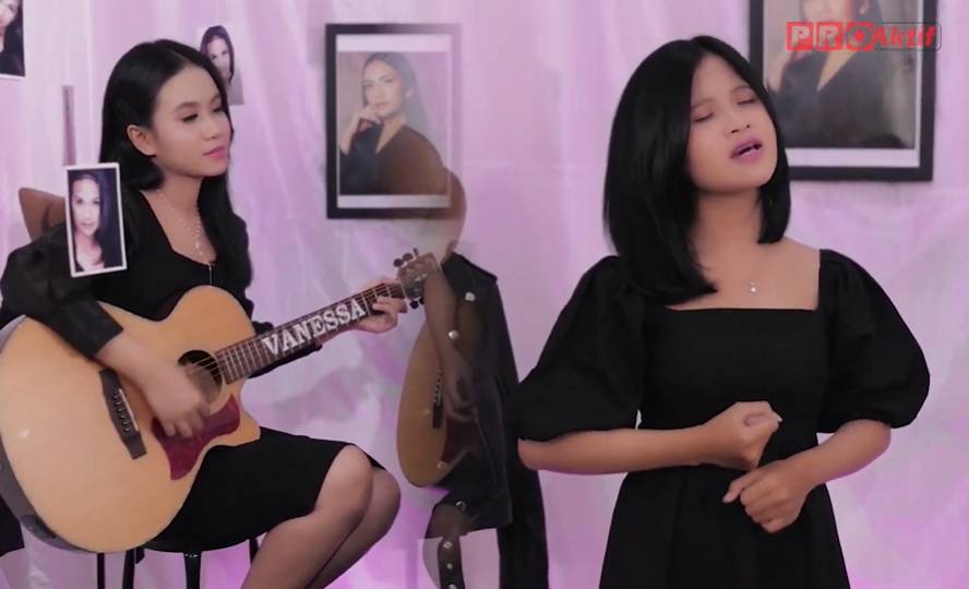 Mayang dan Chika adik Vanessa cover lagu kedua (YouTube.com/Musik Proaktif)