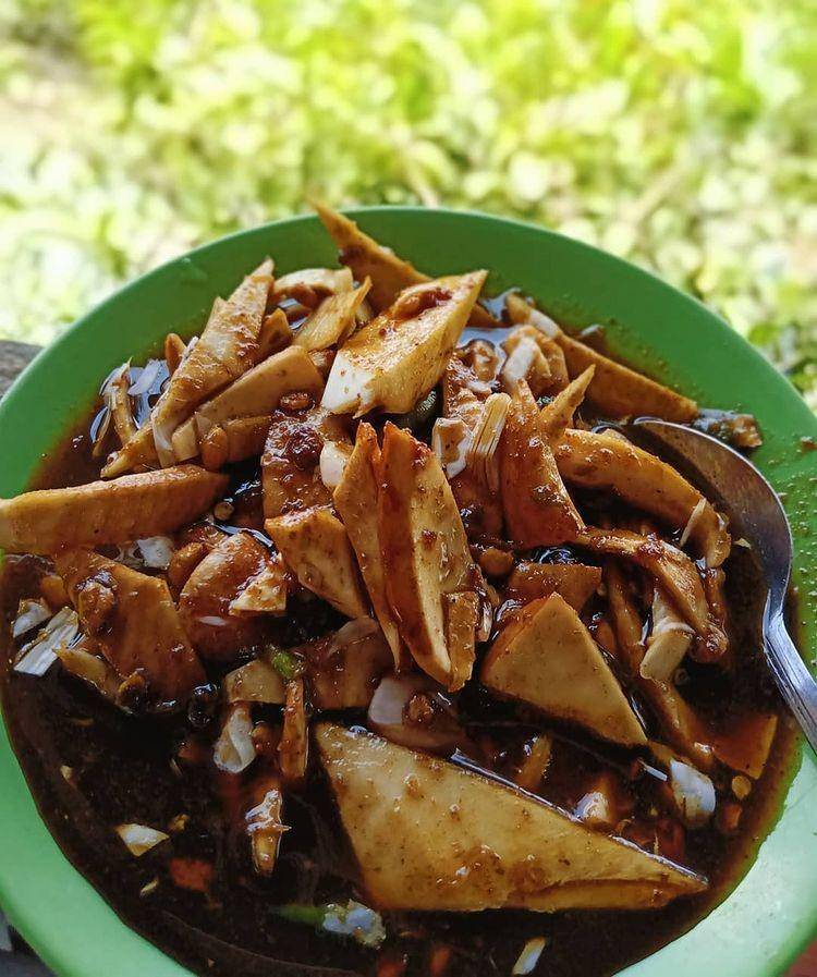 rujak u groh (Instagram.com/mala_malla)