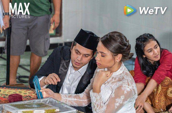 cuplikan penampilan Aurora Ribero dan Kevin Julio di series Kaget Nikah (dok. Max Pictures/Kaget Nikah)
