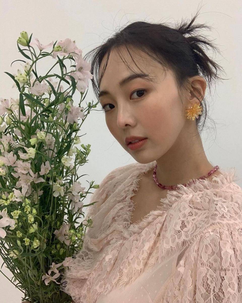 Geum Sae Rok (instagram.com/goldnewrok)