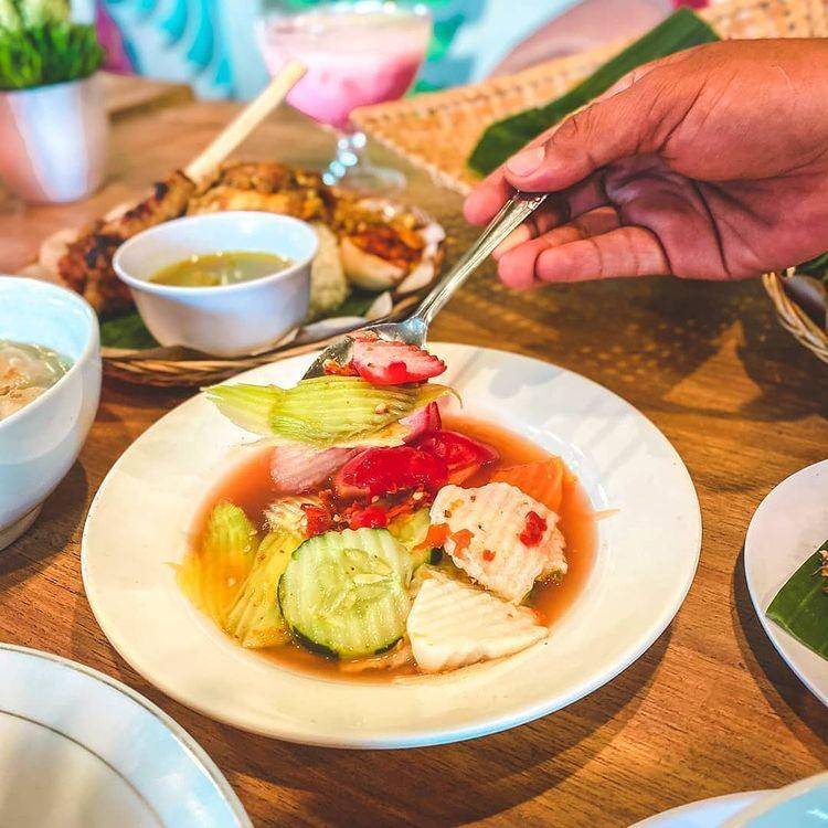 Rujak kuah pindang (Instagram.com/foodsbaliculinary)
