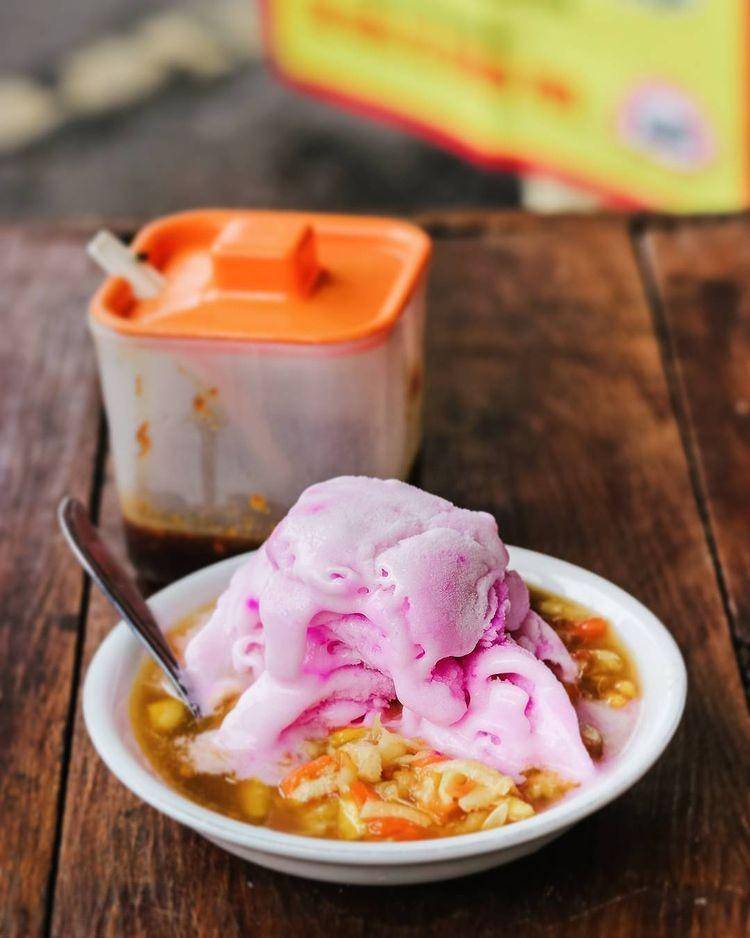 Rujak es krim (Instagram.com/gembulfoodie)