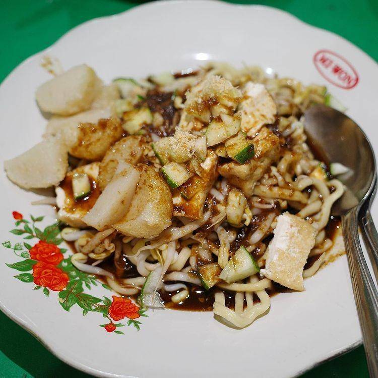 Rujak mie palembang (Instagram.com/cenjkt)