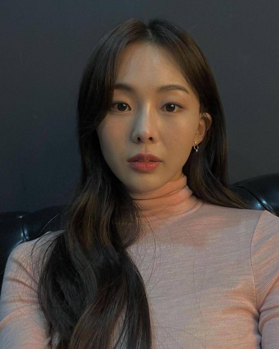 Geum Sae Rok (instagram.com/goldnewrok)