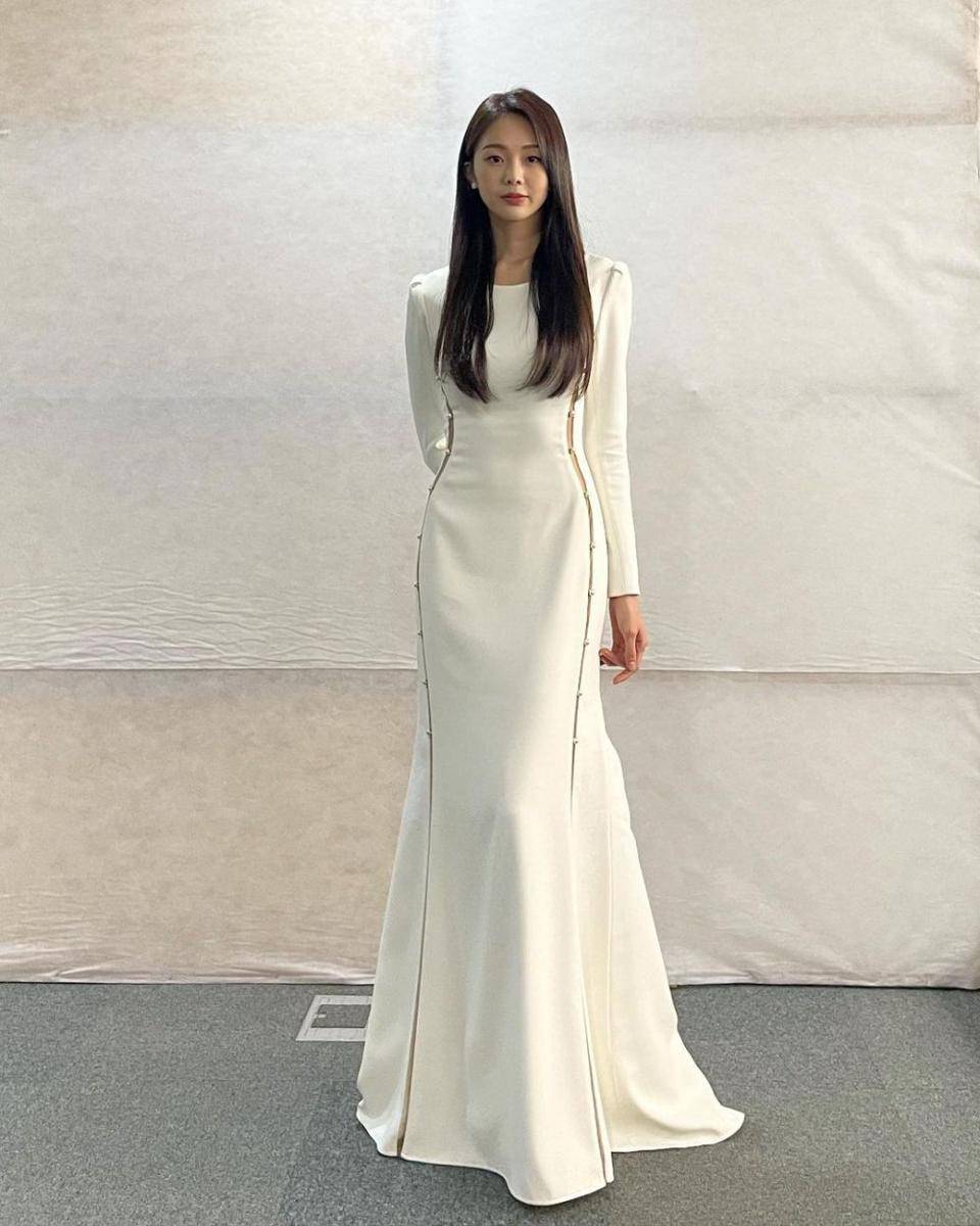 Geum Sae Rok (instagram.com/goldnewrok)