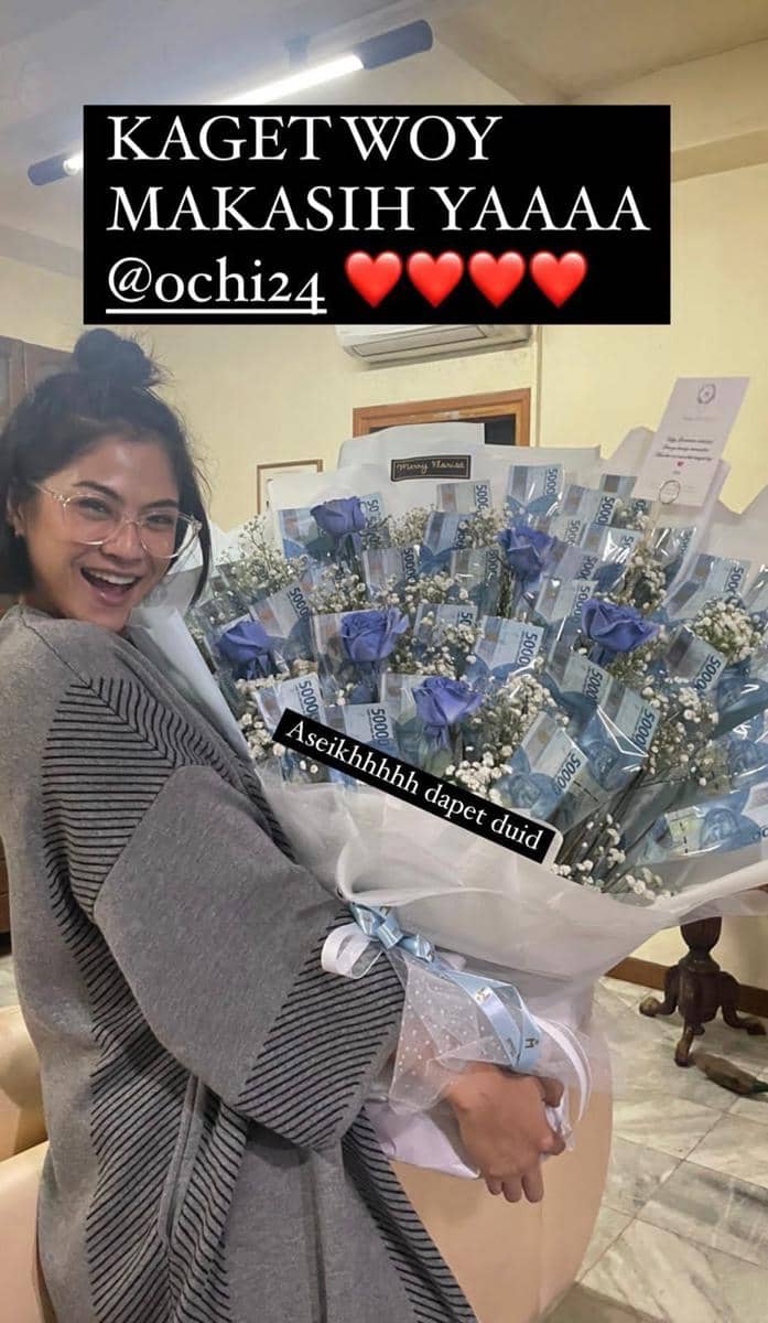 Hana wisuda (Instagram.com/hanahaho)