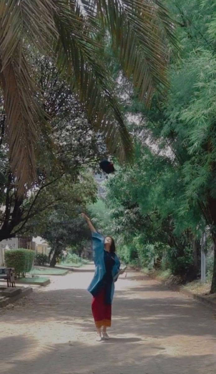 Hana wisuda (Instagram.com/hanahaho)