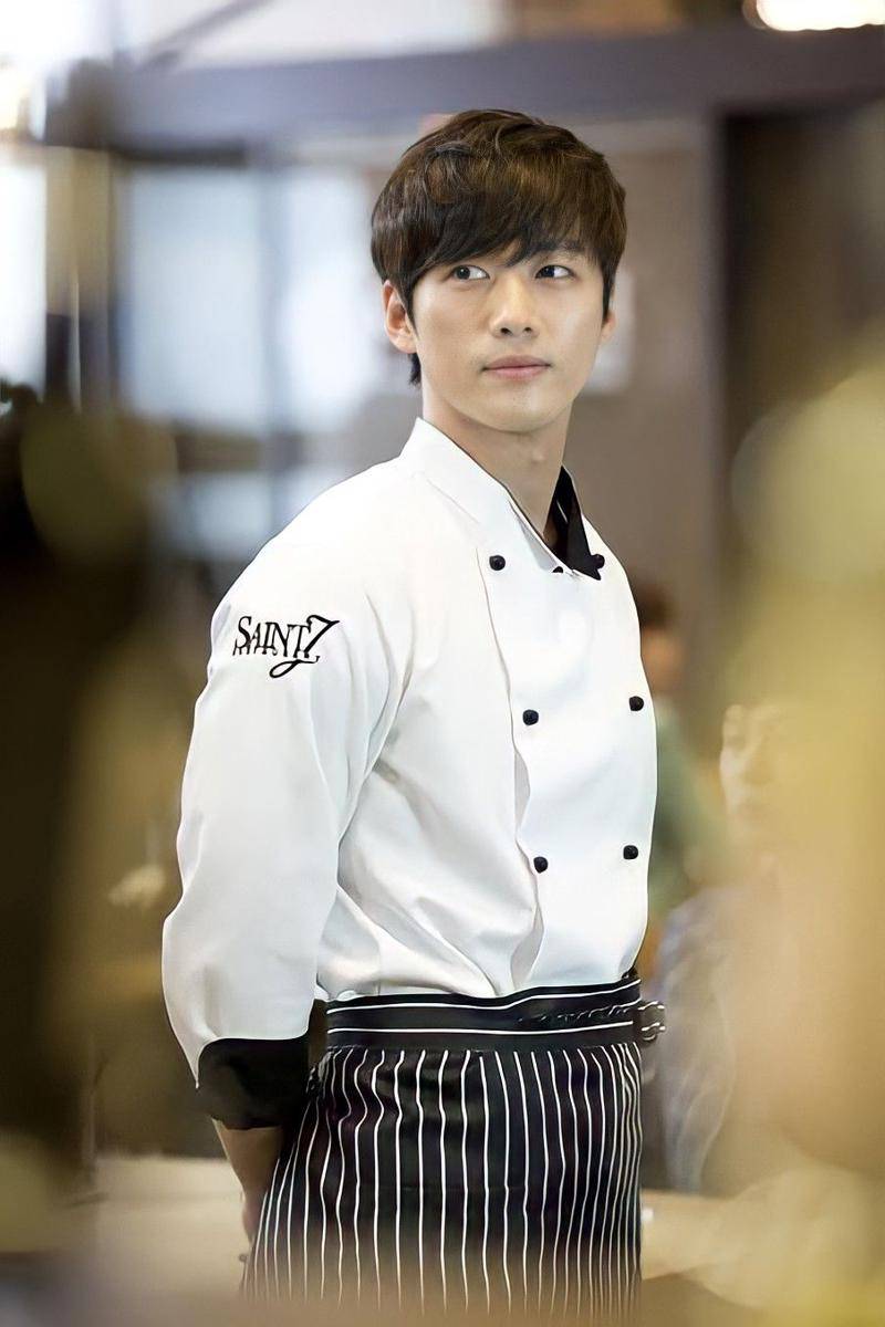 Nam Goong Min di KDrama The Girl Who Sees Smells (dok. SBS/The Girl Who Sees Smells)