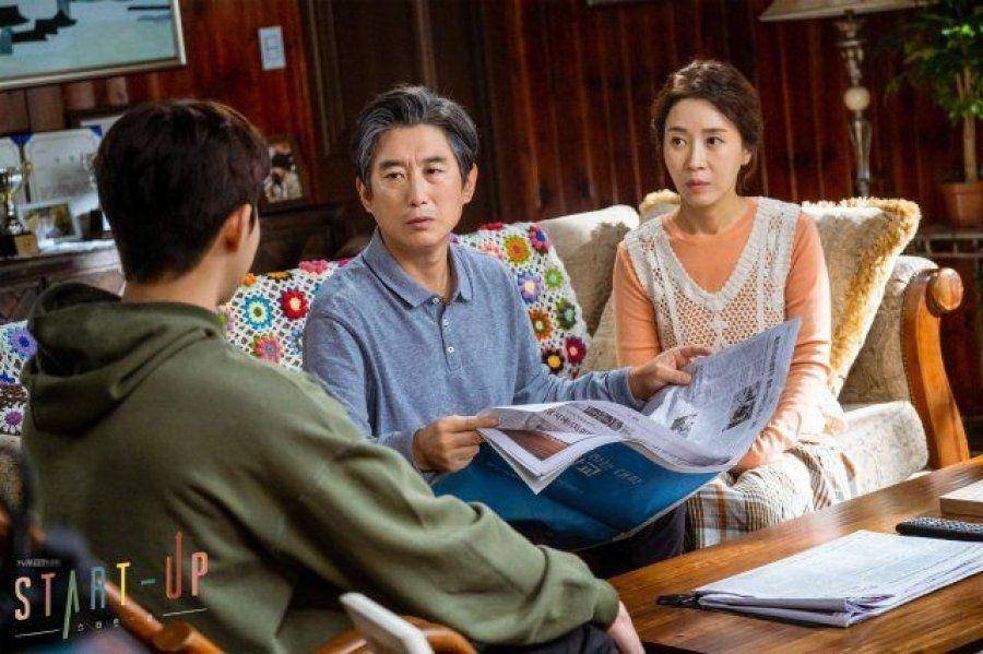 Nam Joo Hyuk, Kim Won Hae, Kim Hee Jung dalam drama Start-Up (dok.tvN/Start-Up)