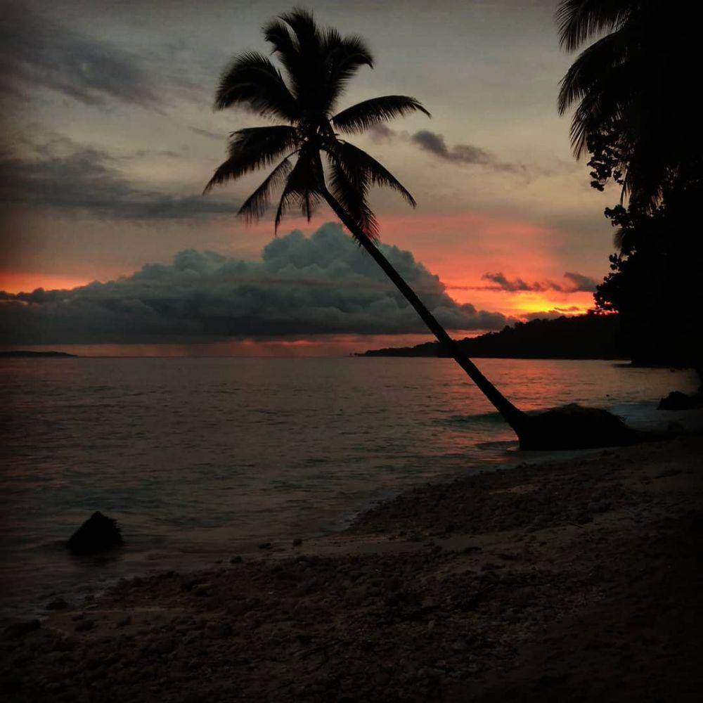 potret Pantai Anggopi (instagram.com/franswatimena)