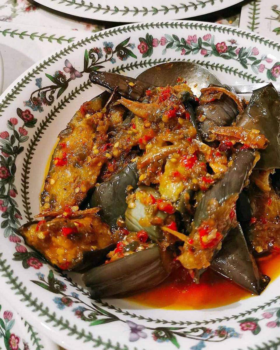 tumis terung terasi (instagram.com/dapur_elyanis)