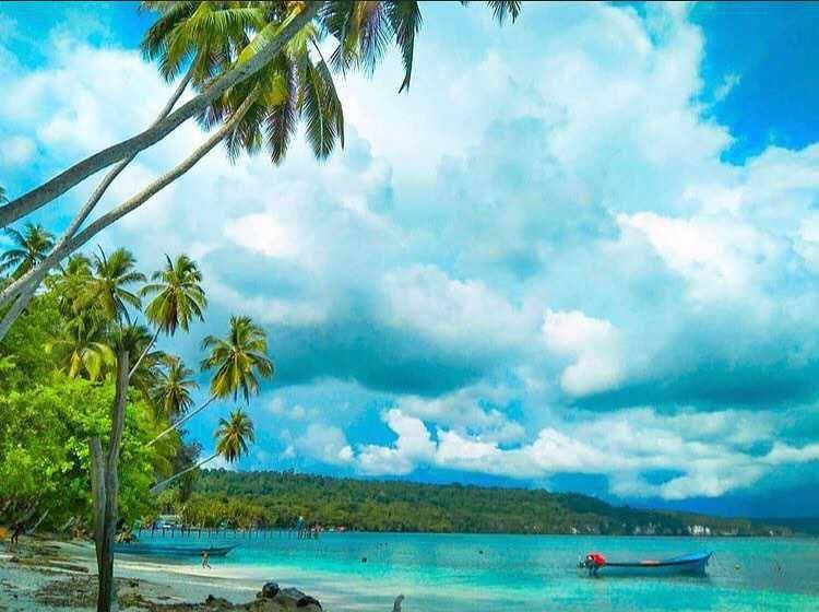 pantai samber (instagram.com/beatifulbiak)