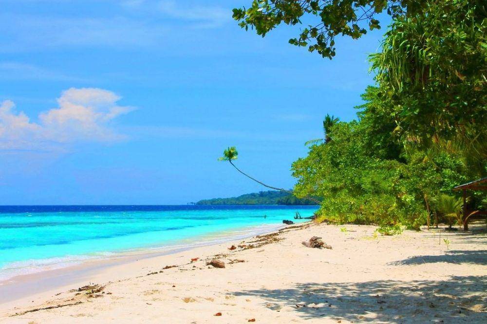 potret Pantai Anggopi (instagram.com/ikhwal85)