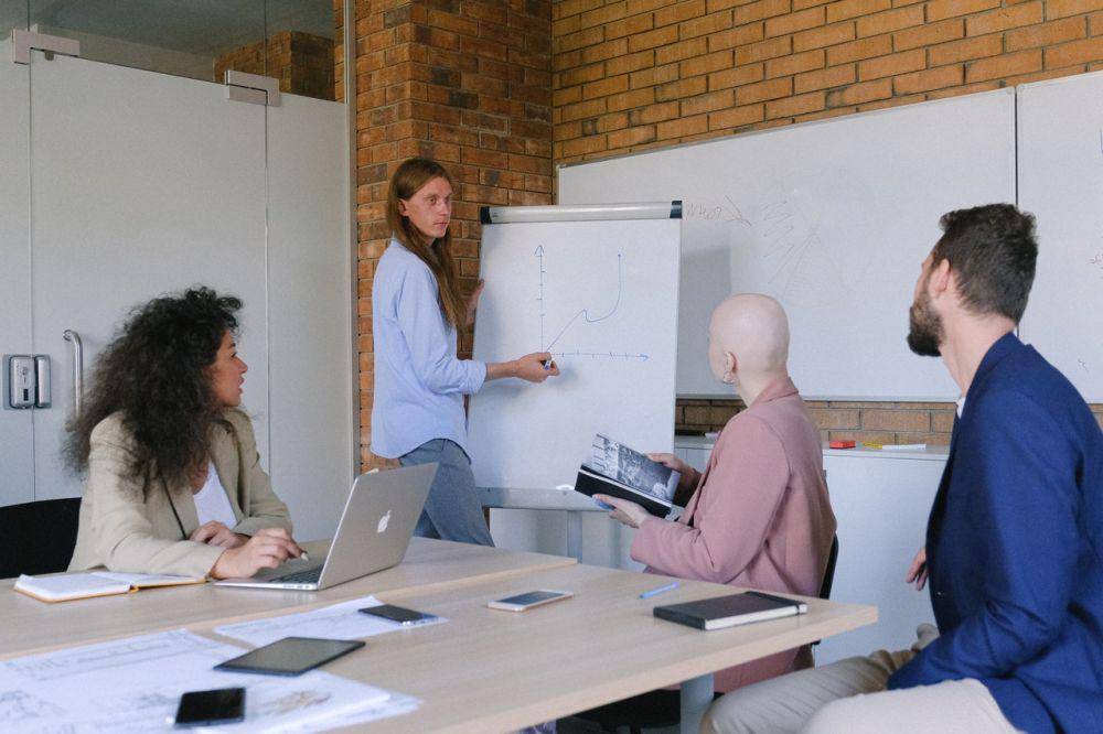 ilustrasi presentasi (pexels.com/Anna Shvets)