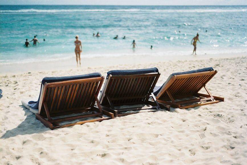 Bali (unsplash.com/Sarah Louise Kinsella)