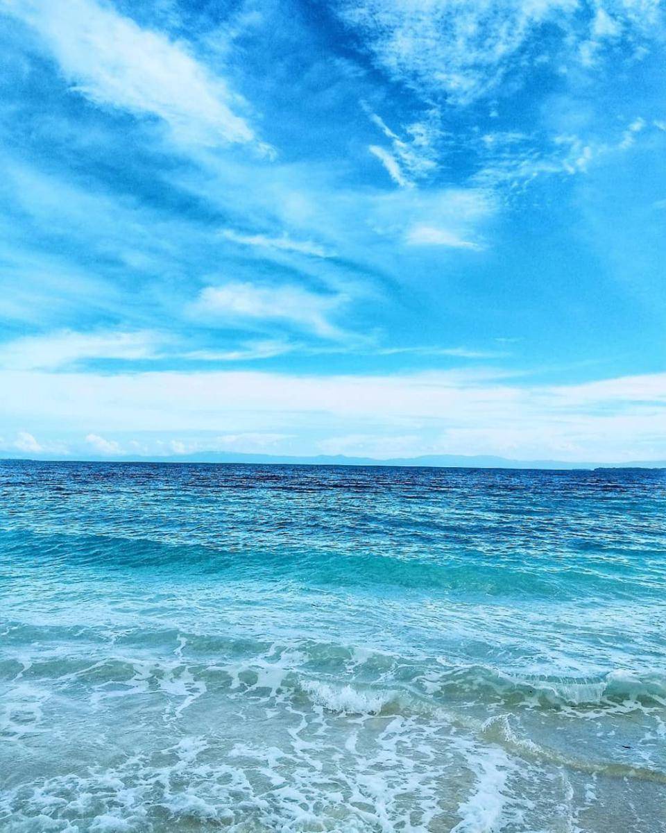 potret Pantai Anggopi (instagram.com/r.will_i_am)