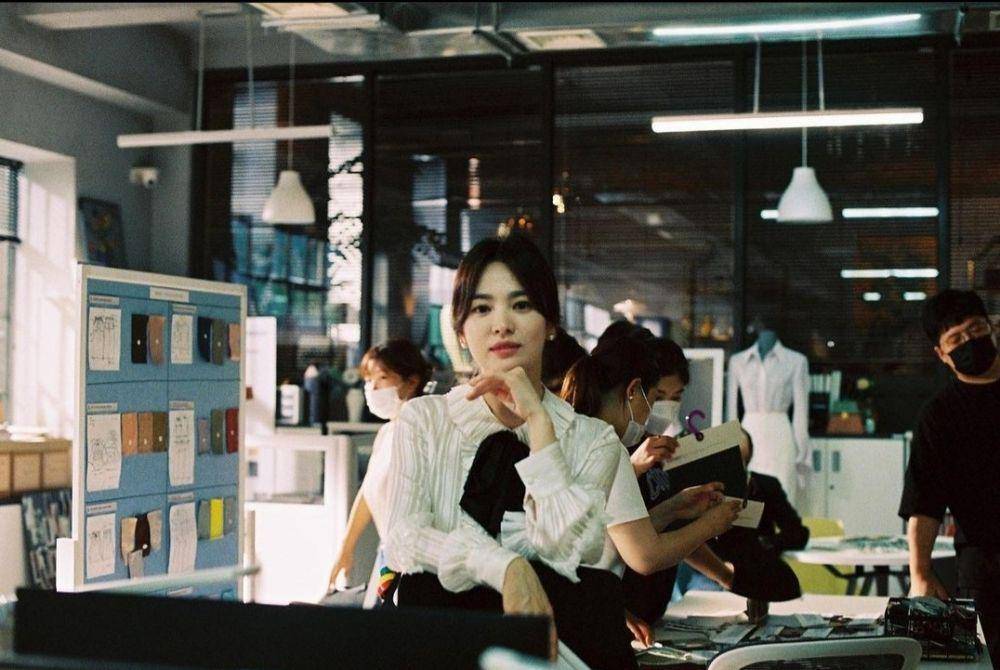 Song Hye Kyo di drama Now We Are Breaking Up (instagram.com/nowwearebreakingup_official)