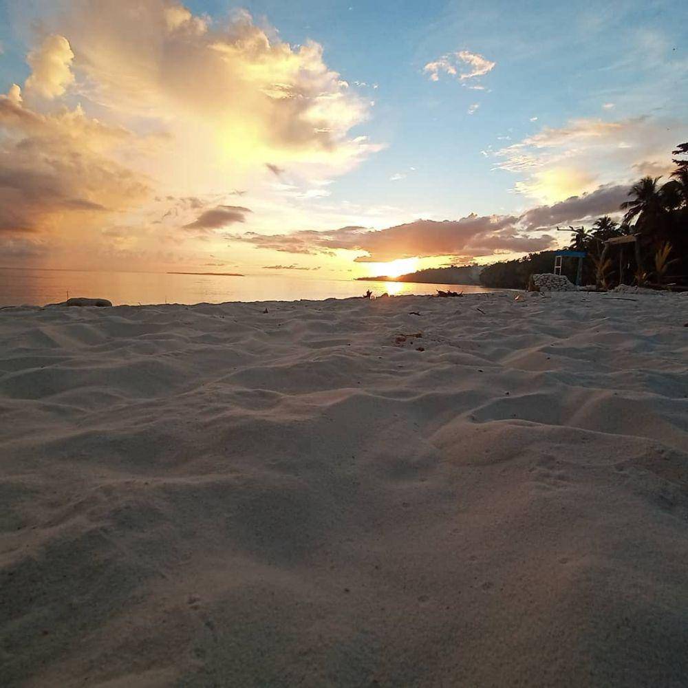 potret Pantai Anggopi (instagram.com/willemarebo)