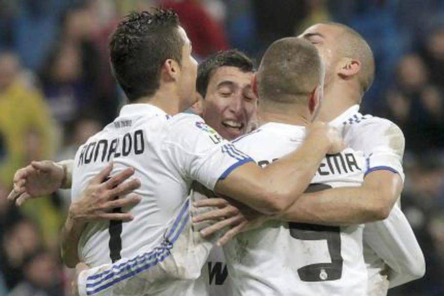 Para pemain Real Madrid merayakan gol ke gawang Levante. (larazon.es)